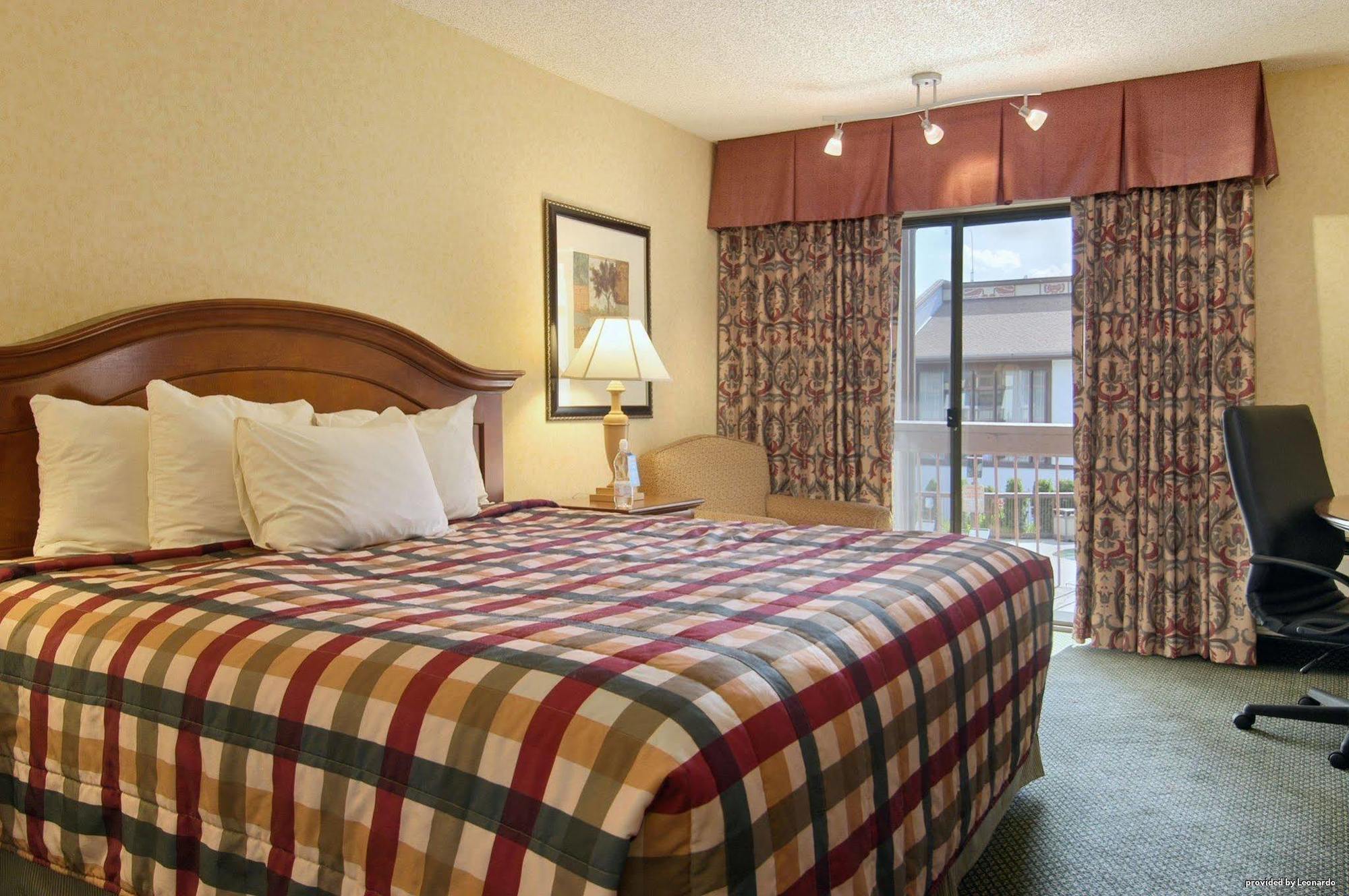 Red Lion Hotel Wenatchee City Center Habitación foto